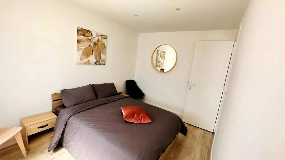 Cosy Appartement 3 Chambres & Parking Prive Lyon France