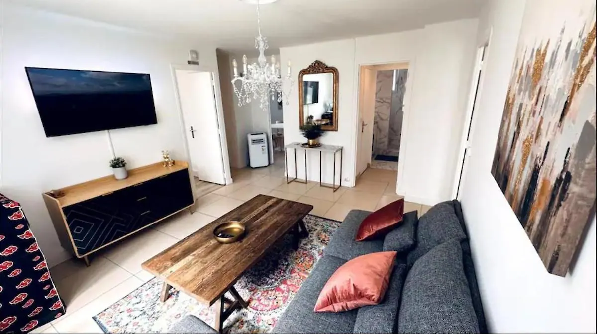 Cosy Appartement 3 Chambres & Parking Prive Lyon